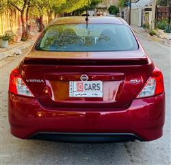 نيسان فيرسا